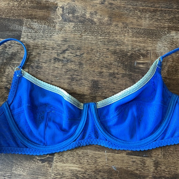 Intimately FREE PEOPLE Lace Balconette Bra Size 32C - Picture 4 of 14